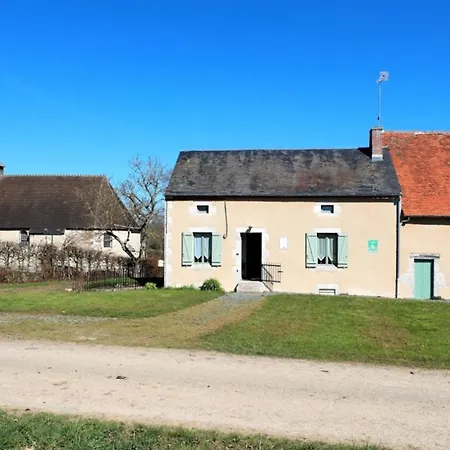 Maison Indépendante De Charme Près De Montluçon - Fr-1-489-404 *